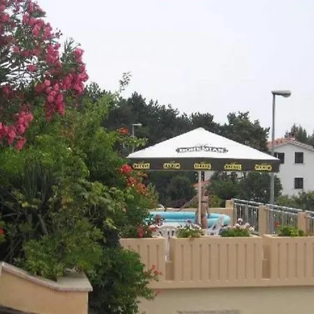 Apartments Silvano * Rabac