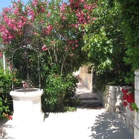 Apartments Silvano * Rabac